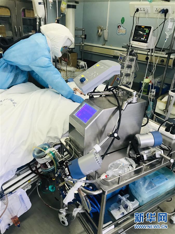 （新華全媒頭條&middot;圖文互動(dòng)）（4）&ldquo;我看不見(jiàn)你的樣子，但我知道你是誰(shuí)&rdquo;&mdash;&mdash;寫在國(guó)際護(hù)士節(jié)來(lái)臨之際