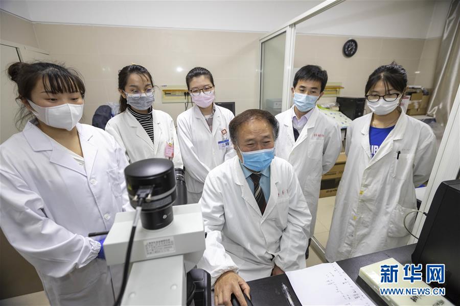 （代表委員履職&middot;圖文互動）（1）&ldquo;履職與行醫(yī)，都要精益求精&rdquo;&mdash;&mdash;全國政協(xié)委員吳煥淦履職記