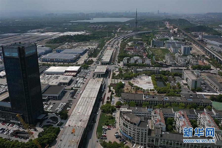 （在習近平新時代中國特色社會主義思想指引下&mdash;&mdash;新時代新作為新篇章&middot;習近平總書記關切事&middot;圖文互動）（3）新機遇、新引擎&mdash;&mdash;重大工程重大項目建設新動向觀察