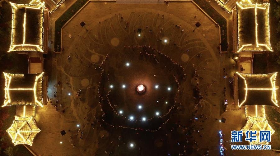 （決戰(zhàn)決勝脫貧攻堅(jiān)&middot;圖文互動(dòng)）（2）阿妹戚托：大山里的&ldquo;非遺&rdquo;助搬遷群眾穩(wěn)得住