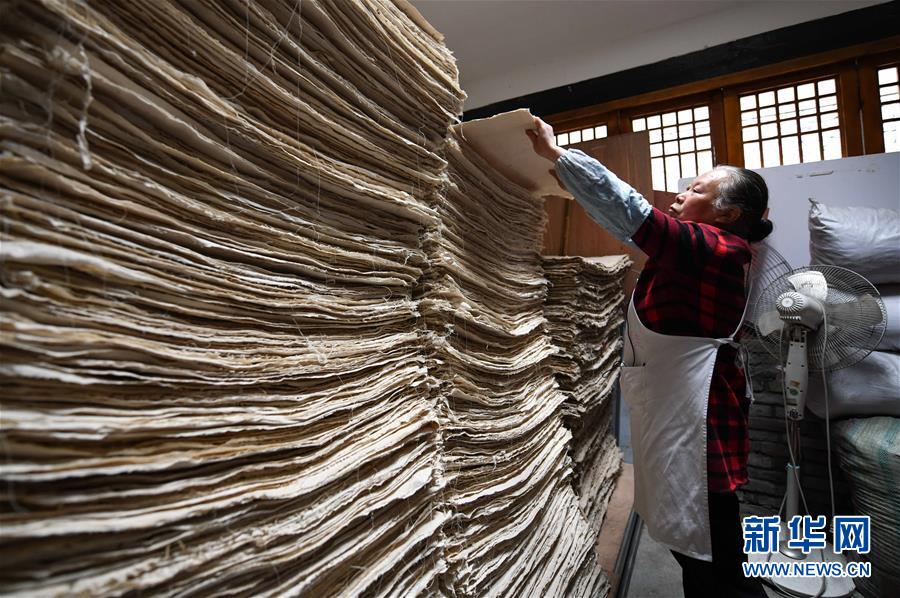 (新華全媒頭條·圖文互動(dòng))(8)沿著習(xí)近平總書(shū)記考察時(shí)的“非遺”足跡