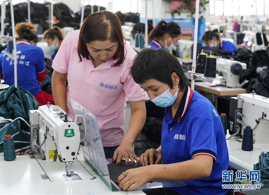 (決戰(zhàn)決勝脫貧攻堅(jiān)·圖文互動(dòng))(2)紡織女工進(jìn)城記