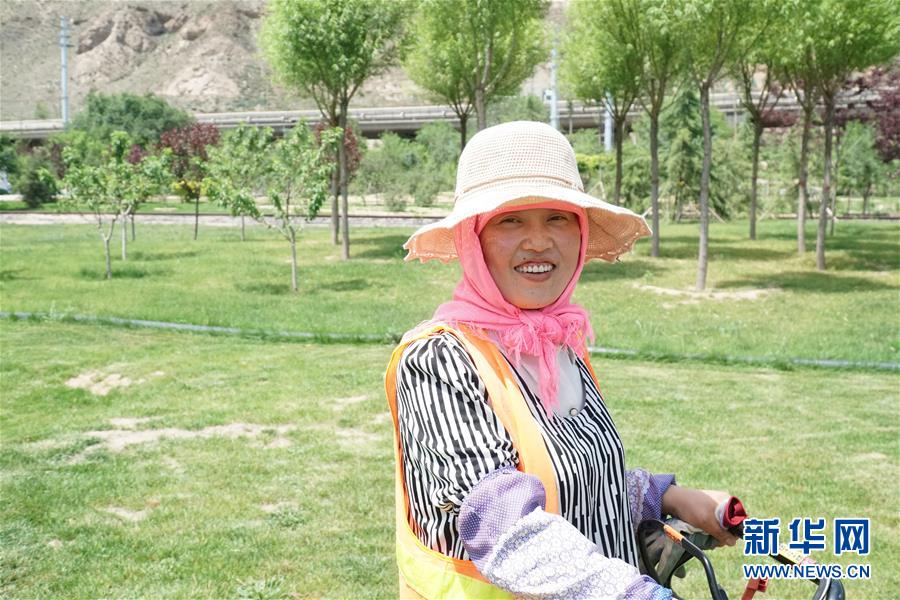 (決戰(zhàn)決勝脫貧攻堅(jiān)·圖文互動(dòng))(4)李三姐有了“美”差事