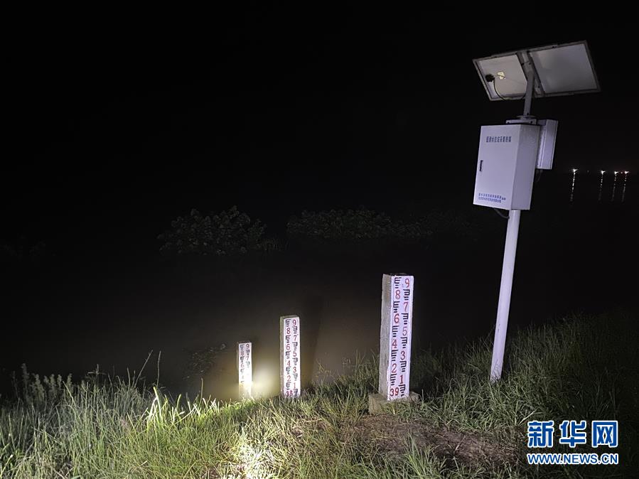 （防汛抗洪&middot;圖文互動）（1）目擊洞庭抗洪&ldquo;風(fēng)向標(biāo)&rdquo;挺過第一波攻擊