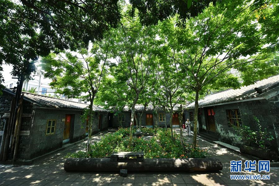 (新華全媒頭條·走向我們的小康生活·圖文互動(dòng))(16)留住鄉(xiāng)愁留住美——千村競秀綴瓊州