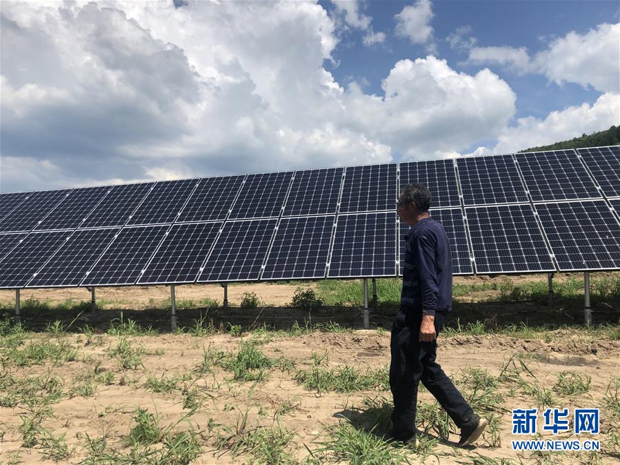 (決戰(zhàn)決勝脫貧攻堅(jiān)·圖文互動)(2)石頭縫里“種太陽”