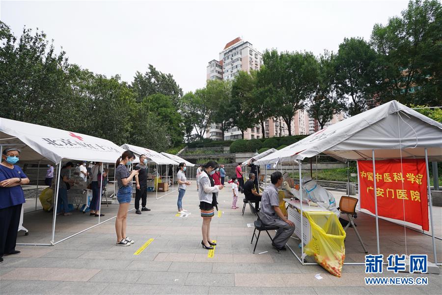 （新華全媒頭條&middot;圖文互動）（5）首都再戰(zhàn)&ldquo;疫&rdquo;，難忘40天&mdash;&mdash;寫在北京應(yīng)急響應(yīng)級別降級之際 