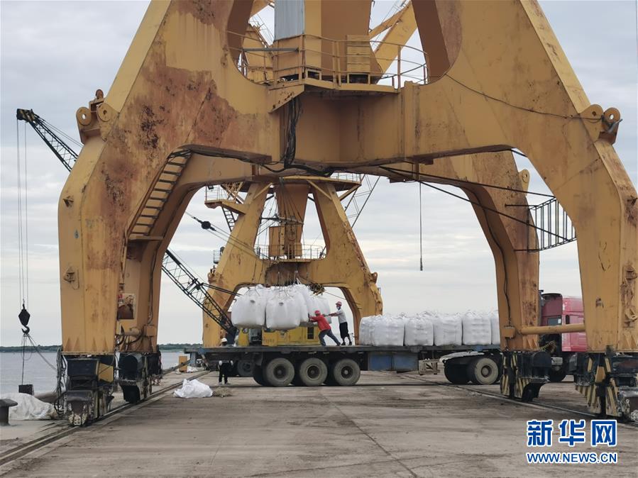 （圖文互動）（2）防疫不松 貿(mào)易暢通&mdash;&mdash;中國&ldquo;東極&rdquo;撫遠海關(guān)一線見聞