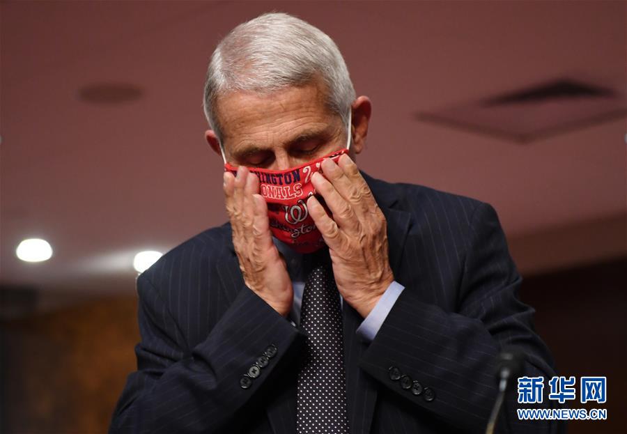 (國際·圖文互動(dòng))(10)特稿:穿越寒暑 無問西東——寫在新冠疫情構(gòu)成“國際關(guān)注的突發(fā)公共衛(wèi)生事件”半年之際