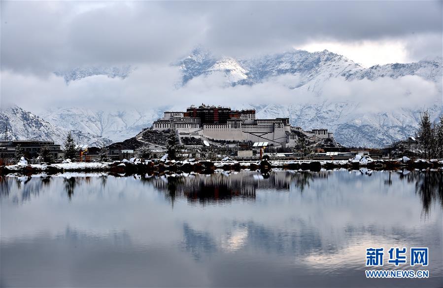 （在習近平新時代中國特色社會主義思想指引下&mdash;&mdash;新時代新作為新篇章&middot;習近平總書記關(guān)切事&middot;圖文互動）（3）綠色映底蘊，山水見初心&mdash;&mdash;生態(tài)優(yōu)先、綠色發(fā)展持續(xù)造福群眾美好生活