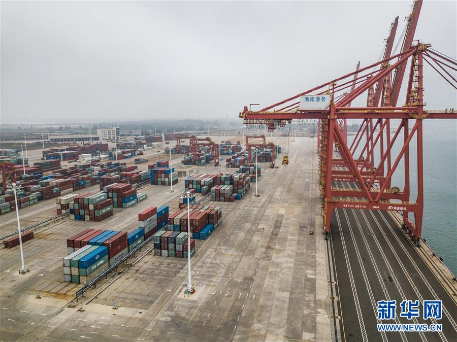 （在習(xí)近平新時(shí)代中國特色社會主義思想指引下&mdash;&mdash;新時(shí)代新作為新篇章&middot;習(xí)近平總書記關(guān)切事&middot;圖文互動(dòng)）（3）感受開放新魅力&mdash;&mdash;海南自由貿(mào)易港建設(shè)開局觀察