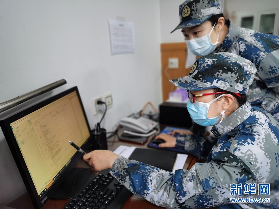 （圖文互動）（8）&ldquo;白衣戰(zhàn)士&rdquo;在沖鋒&mdash;&mdash;記&ldquo;最美新時代革命軍人&rdquo;仲月霞