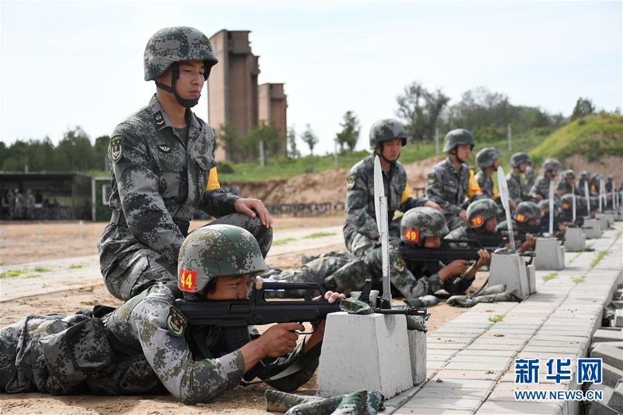 (圖文互動(dòng))(2)陸軍“四會(huì)”教練員比武提升新兵訓(xùn)練質(zhì)效
