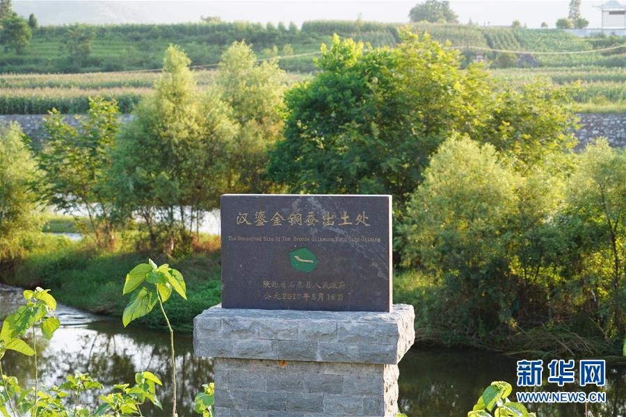 （走向我們的小康生活&middot;圖文互動）（5）綠了青山，紅了日子&mdash;&mdash;秦巴山區(qū)群眾繪出小康&ldquo;調(diào)色板&rdquo;