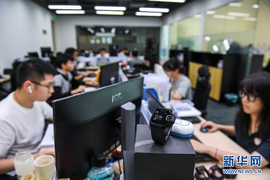 （新華全媒頭條&middot;圖文互動(dòng)）（10）從&ldquo;中國速度&rdquo;到&ldquo;中國高度&rdquo;&mdash;&mdash;深圳特區(qū)啟示錄