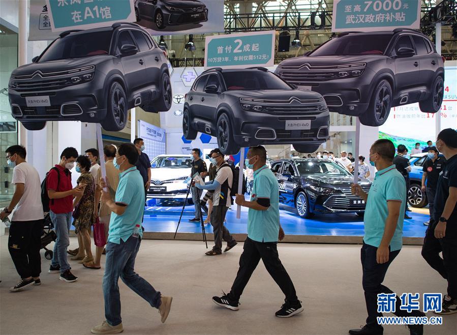 （在習近平新時代中國特色社會主義思想指引下&mdash;&mdash;新時代新作為新篇章&middot;習近平總書記關(guān)切事&middot;圖文互動）（3）消費回暖市聲新&mdash;&mdash;內(nèi)需動力不斷釋放的市場觀察