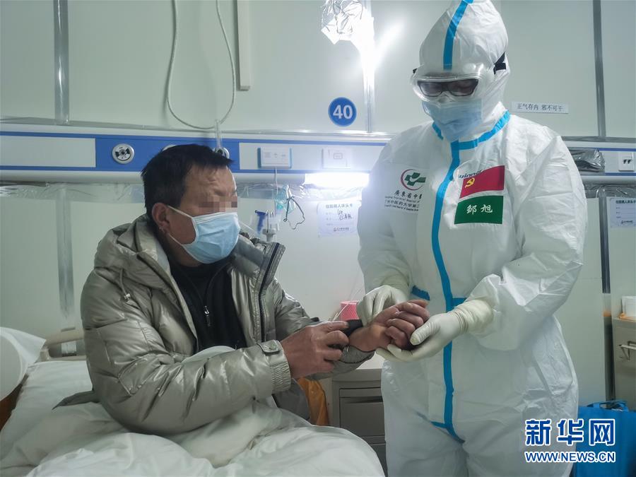 （抗疫一線醫(yī)務(wù)人員英雄群體&middot;圖文互動）（2）合力護航生命之舟&mdash;&mdash;遼寧、上海、廣東等醫(yī)療隊聯(lián)手決戰(zhàn)雷神山