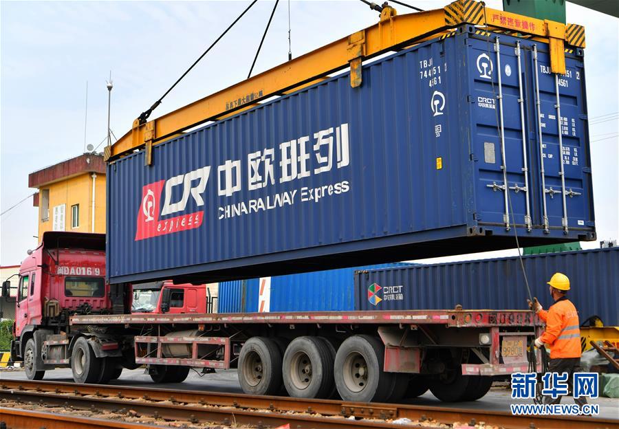 （特區(qū)40年?圖文互動）（1）廈庇五洲客 門納萬頃濤&mdash;&mdash;廈門經(jīng)濟特區(qū)40年發(fā)展紀實