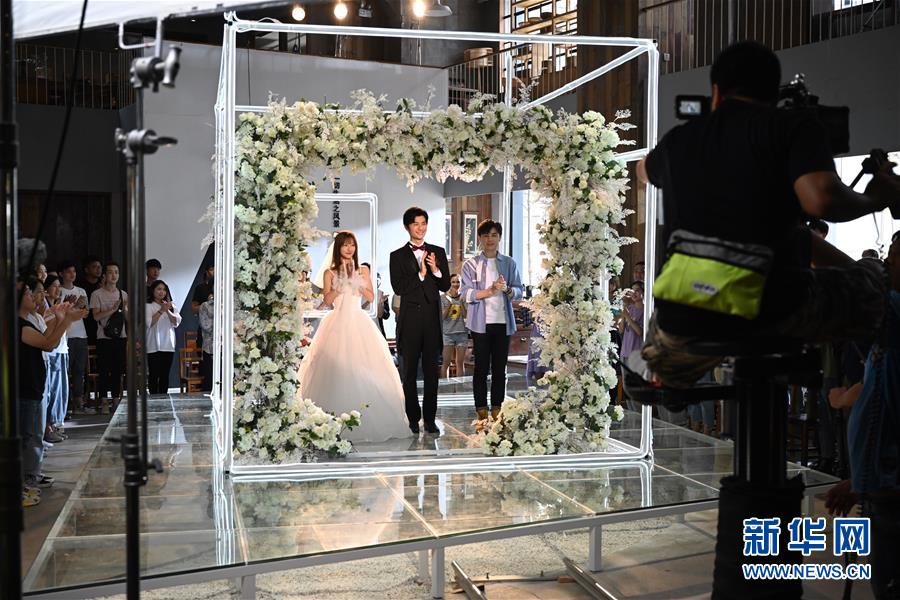 (特區(qū)40年·圖文互動)(1)老廠房變身“夢工廠”折射廈門經(jīng)濟特區(qū)40年變遷