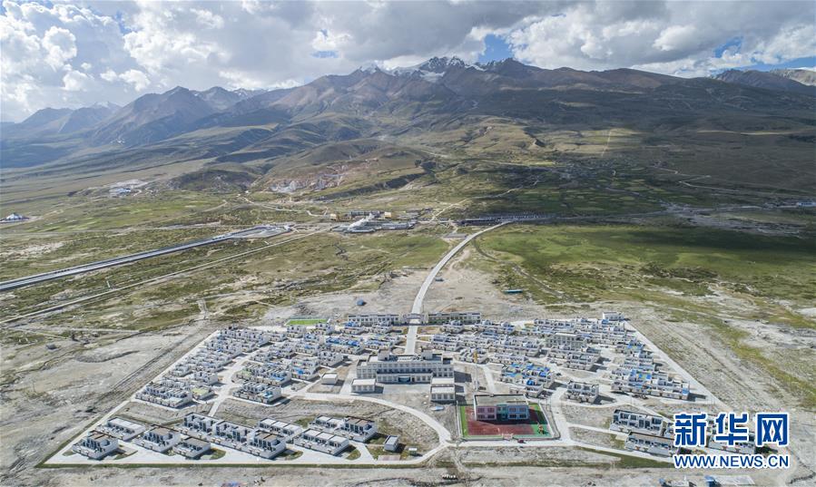 （新華全媒頭條&middot;走向我們的小康生活&middot;圖文互動(dòng)）（1）扎西德勒，我們的新家園&mdash;&mdash;西藏易地扶貧搬遷搬出幸福美好新生活