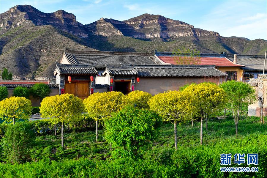 (集中連片特困地區(qū)貧困村調(diào)研行·圖文互動(dòng))(1)芝麻開(kāi)花節(jié)節(jié)高——山西岢嵐縣宋家溝村脫貧調(diào)查