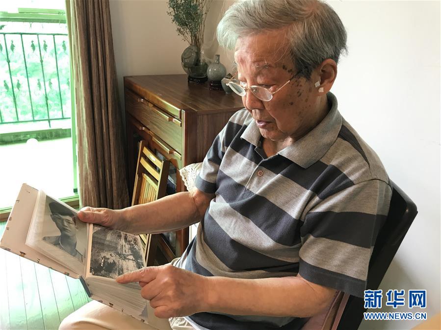 （紀念抗美援朝70周年&middot;圖文互動）戰(zhàn)地金達萊，花兒為誰開？&mdash;&mdash;記志愿軍老戰(zhàn)士文工隊員任紅舉