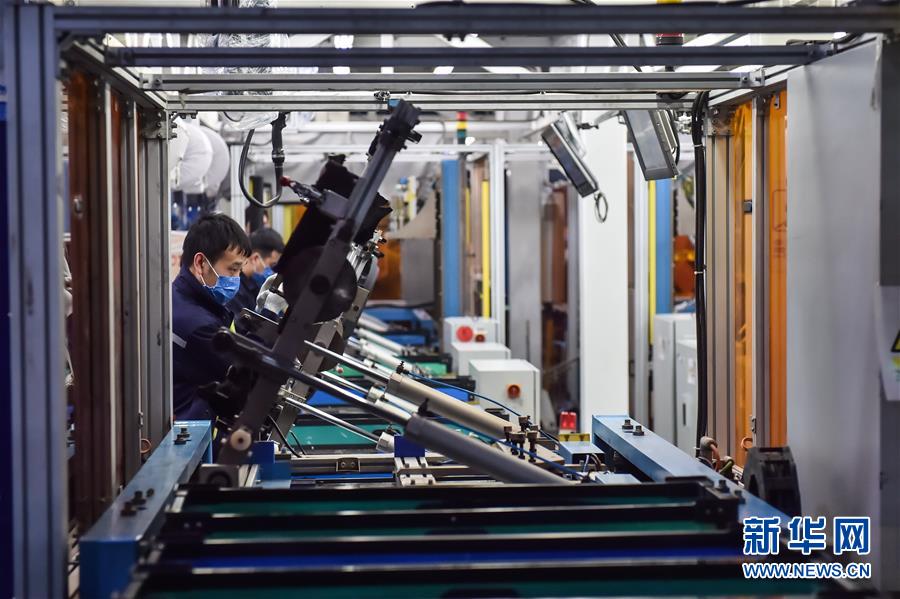 (新華全媒頭條·圖文互動)(8)北京“六穩(wěn)”“六保”工作一線實(shí)錄