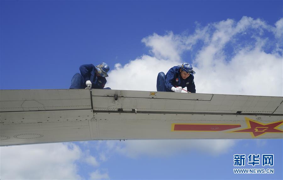 （在習近平強軍思想指引下&middot;我們在戰(zhàn)位報告&middot;圖文互動）（1）偵天探海 狩獵?？?mdash;&mdash;南部戰(zhàn)區(qū)海軍航空兵某師加速轉型提升新質戰(zhàn)斗力記事