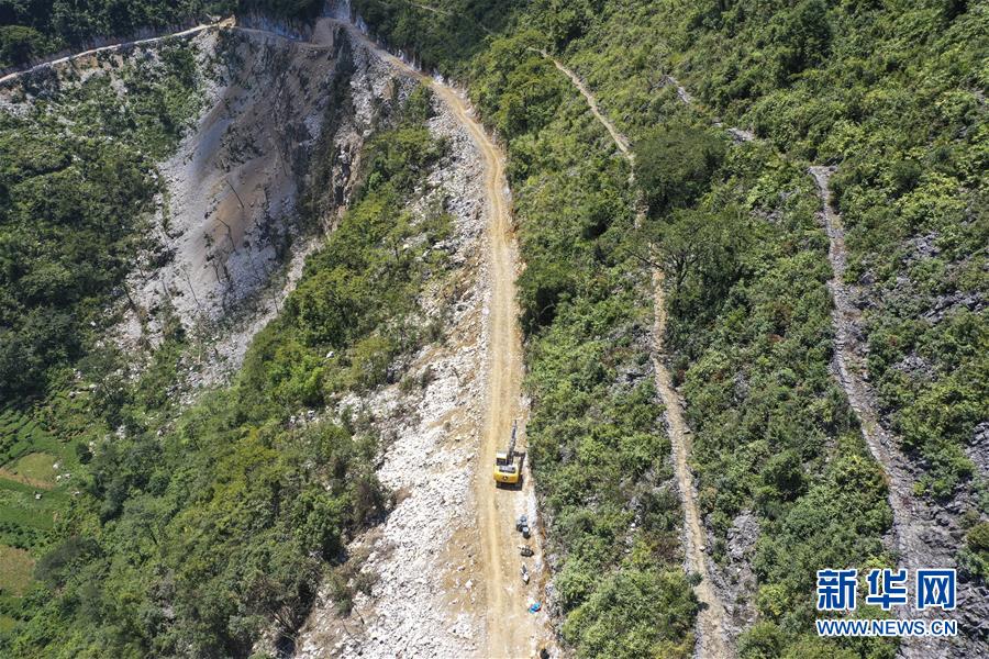 (新華全媒頭條·圖文互動(dòng))(5)“石山王國(guó)”筑路記