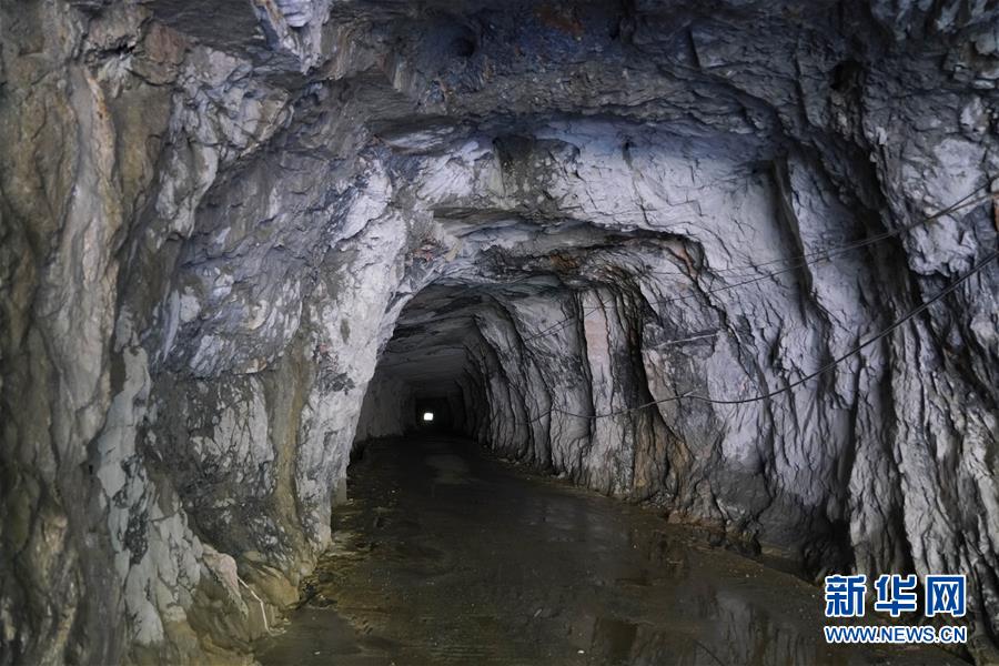 (新華全媒頭條·圖文互動(dòng))(8)“石山王國(guó)”筑路記