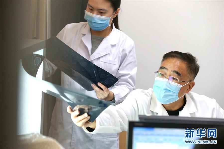 （抗疫先進事跡&middot;圖文互動）（2）張伯禮：用&ldquo;中國方案&rdquo;抗擊疫情