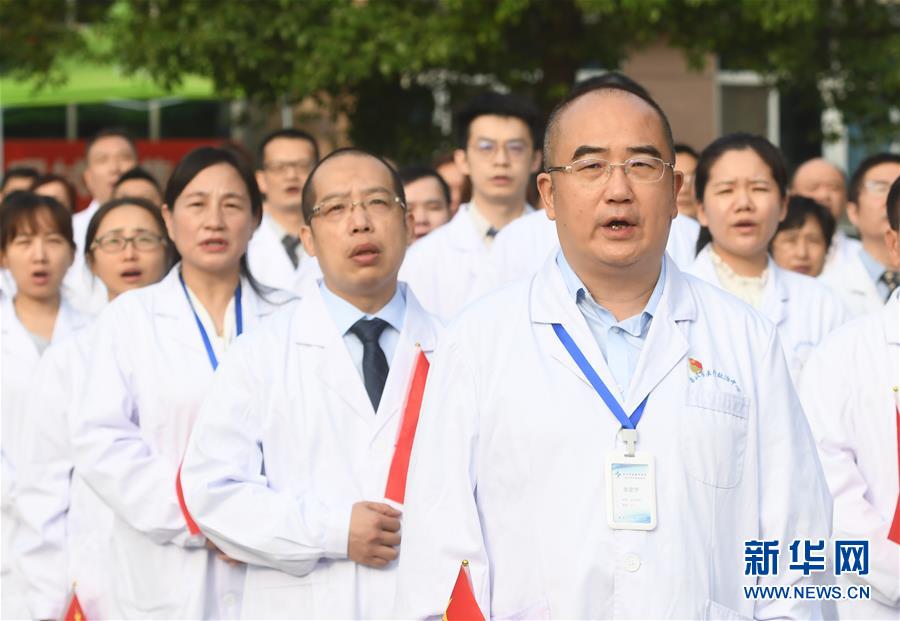 （抗疫先進事跡&middot;圖文互動）（2）張定宇：疫情&ldquo;暴風眼&rdquo;里，&ldquo;漸凍&rdquo;之軀與時間賽跑