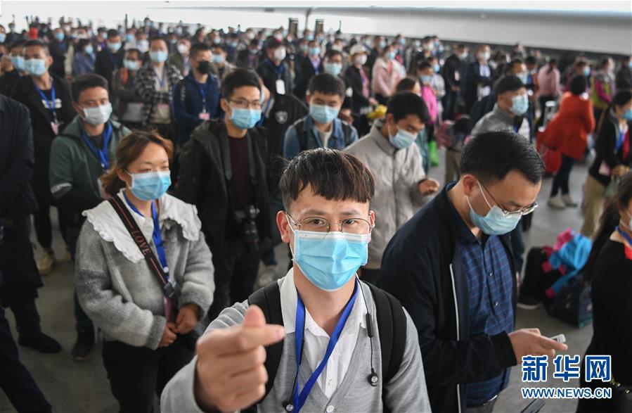 (新華全媒頭條·迎接兩會特別報道·圖文互動)(3)不同尋常的兩會 萬眾一心的力量——寫在2020年全國兩會召開之際