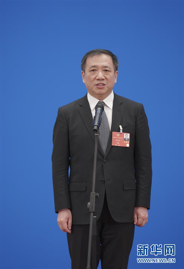 （兩會(huì)&middot;政協(xié)開幕）（5）接受采訪