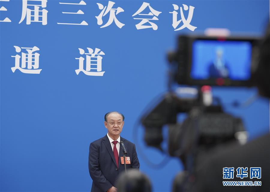 （兩會(huì)&middot;政協(xié)開(kāi)幕&middot;XHDW）（3）接受采訪(fǎng)