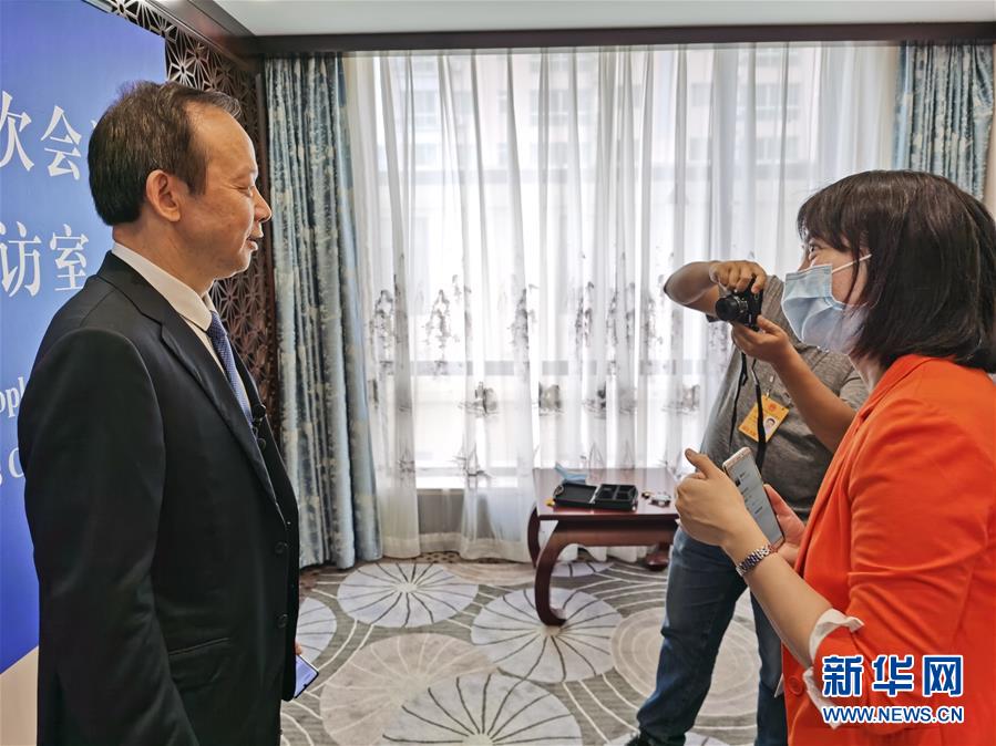 (代表委員講述抗疫故事·湖北篇·圖文互動(dòng))(1)萬眾一心創(chuàng)造“中國速度”彰顯“中國力量”——湖北團(tuán)代表回顧戰(zhàn)“疫”歷程