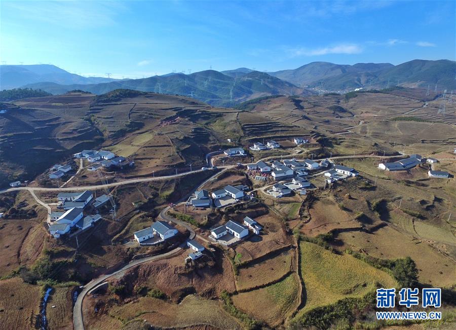 （新華全媒頭條&middot;圖文互動(dòng)）（10）潮起東方萬象新&mdash;&mdash;以習(xí)近平同志為核心的黨中央團(tuán)結(jié)帶領(lǐng)全黨全軍全國(guó)各族人民貫徹落實(shí)黨的十九大精神紀(jì)實(shí)