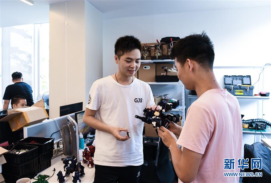 （在習(xí)近平新時代中國特色社會主義思想指引下&mdash;&mdash;新時代新作為新篇章&middot;總書記關(guān)切開放事&middot;圖文互動）（1）以開放作楫 揚創(chuàng)新之帆&mdash;&mdash;深圳&ldquo;先行示范&rdquo;再啟航