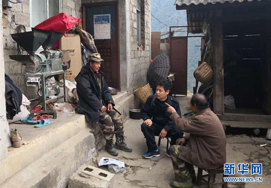 (在習(xí)近平新時(shí)代中國(guó)特色社會(huì)主義思想指引下——新時(shí)代新作為新篇章·習(xí)近平總書記關(guān)切事·圖文互動(dòng))(5)啃下最后的硬骨頭——脫貧攻堅(jiān)掛牌督戰(zhàn)進(jìn)行時(shí)