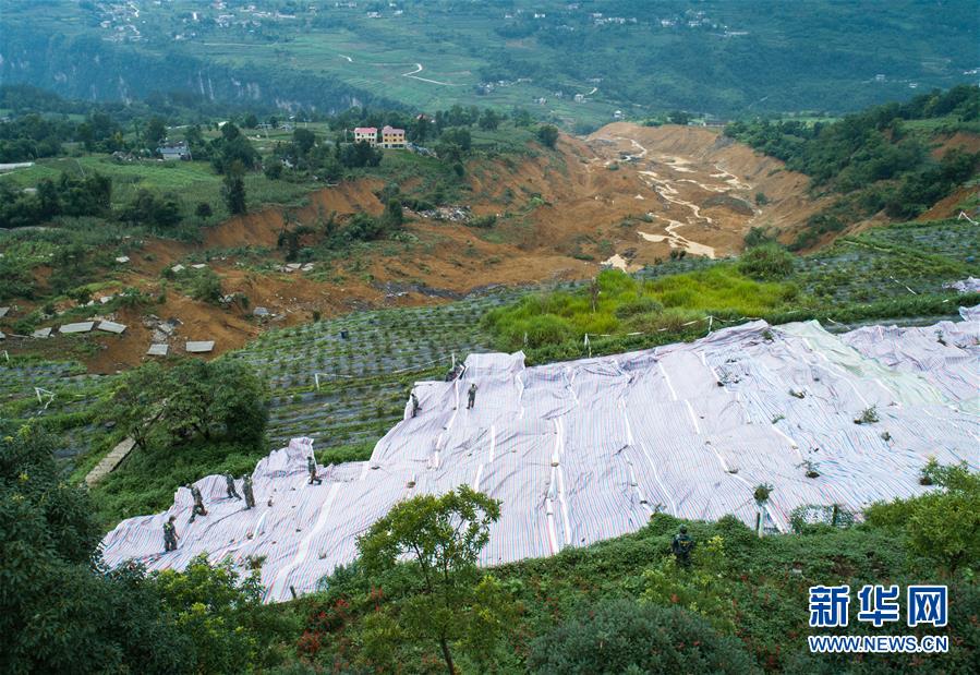 （在習(xí)近平新時代中國特色社會主義思想指引下&mdash;&mdash;新時代新作為新篇章&middot;習(xí)近平總書記關(guān)切事&middot;圖文互動）（7）戰(zhàn)疫魔,斗洪魔&mdash;&mdash;湖北全力應(yīng)對防疫、防汛疊加&ldquo;雙考&rdquo;