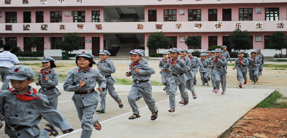 革命老區(qū)江西蓮花縣甘祖昌紅軍小學(xué)舉行&ldquo;六一&rdquo;感恩慶?；顒?dòng)
