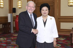 劉延?xùn)|會見聯(lián)合國兒童基金會執(zhí)行主任安東尼&middot;萊克