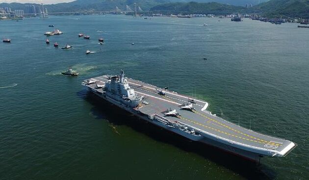 獨(dú)家航拍！遼寧艦駛離香港