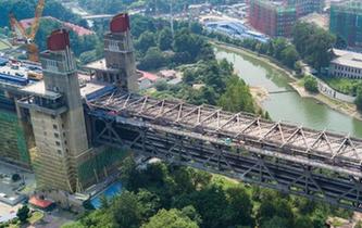 南京長江大橋主橋橋面全部拆除露出&ldquo;鐵骨&rdquo;