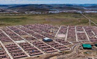 青?，敹啵狐S河源的幸福村