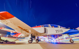 夜航｜戰(zhàn)鷹試翼，有你想不到的美