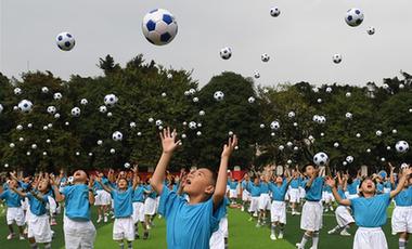 到校園去！國(guó)產(chǎn)體育品牌的&ldquo;市場(chǎng)下沉&rdquo;之路走得順暢嗎？