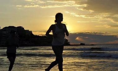 打好心理防疫戰(zhàn)，從堅(jiān)持運(yùn)動(dòng)做起！