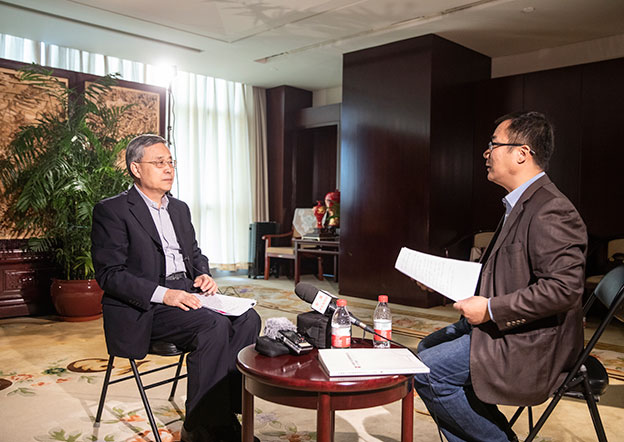 充分調(diào)動信貸、債券、股權(quán)、理財(cái)、信托、保險(xiǎn)等各類金融資源