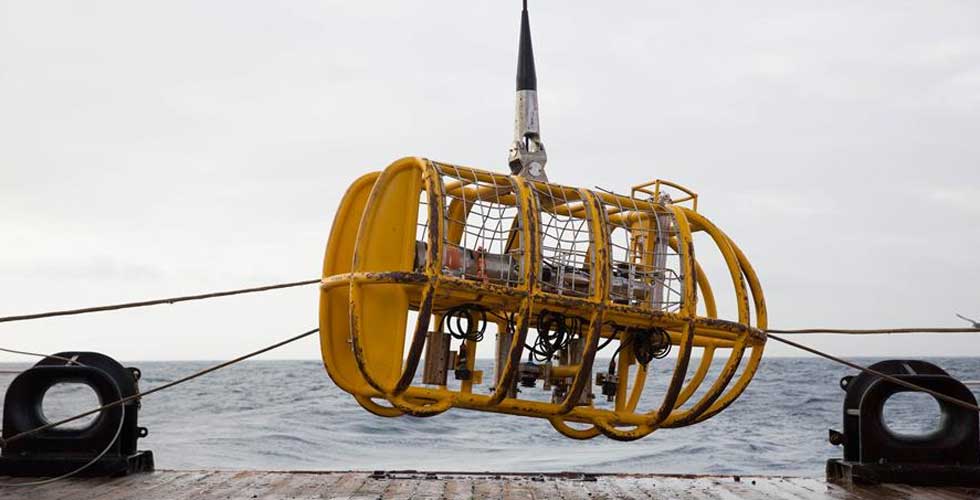 用&ldquo;千里電眼&rdquo;看海底(組圖)